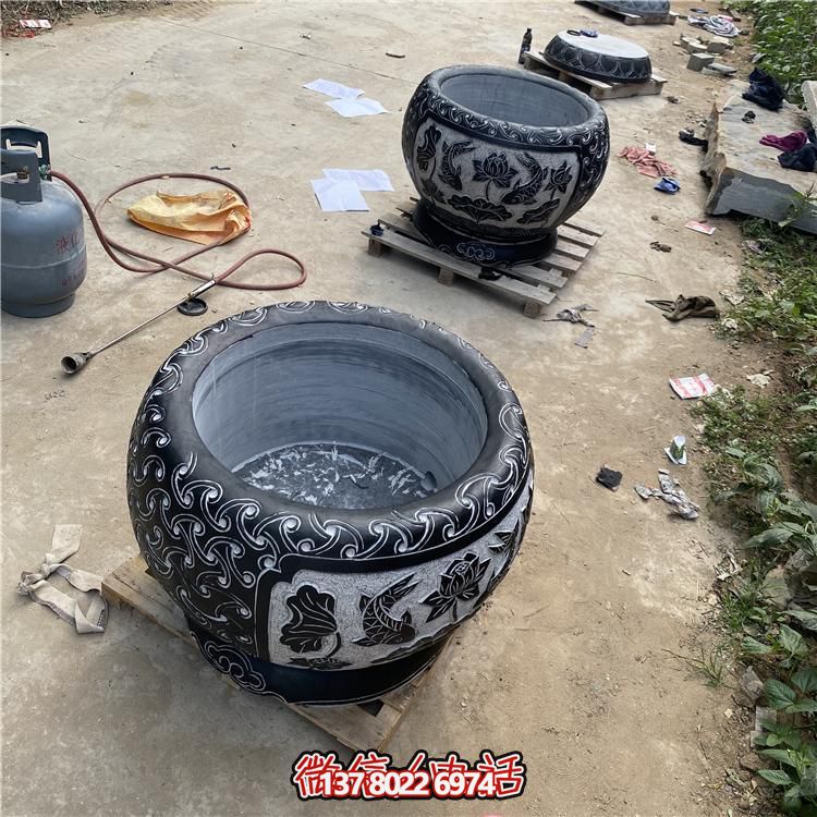 精美大理石養魚水缸，為您的景點增添美感
