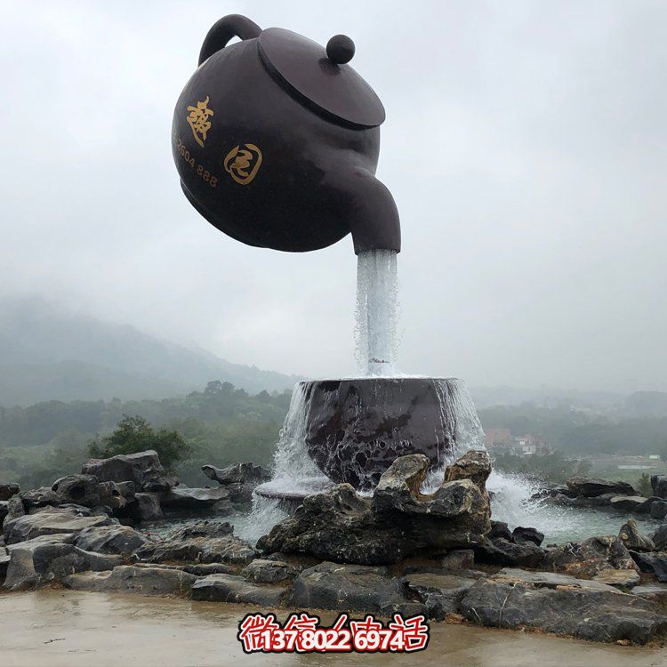 這款創意玻璃鋼懸空流水擺件，是一款非常適合大型園林景區及戶外空間裝飾的藝術品